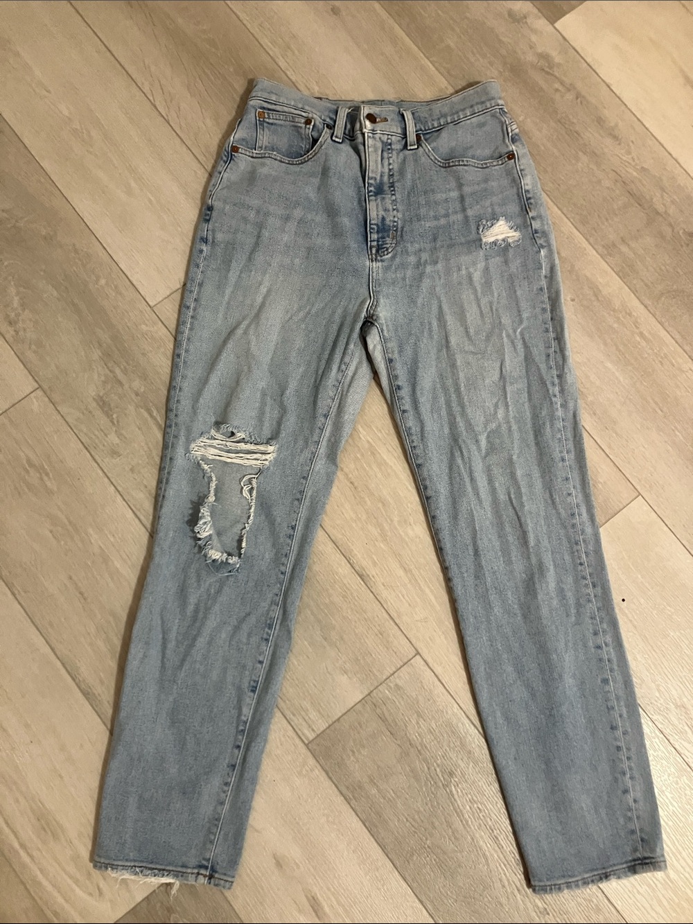 Madewell, womens 29 T , The Momjean  Blue Distressed High-Rise Women’s Je
